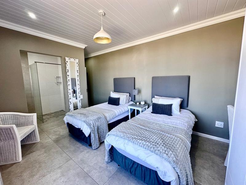 To Let 4 Bedroom Property for Rent in Pinnacle Point Golf Estate Western Cape